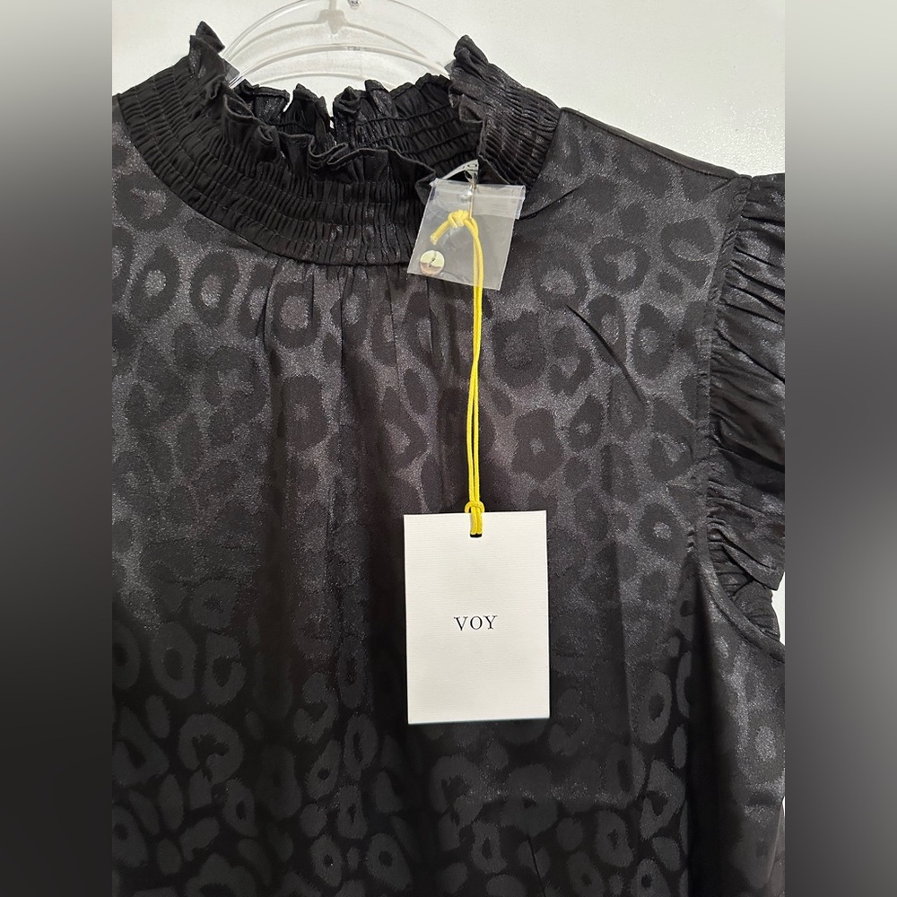 VOY Black Leopard Print Satin-Like Ruffle High Neck Blouse NWT - Picture 5 of 6